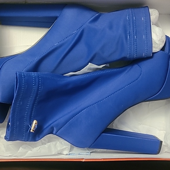 11w Hot Tomatoe 5-inch shoes. Never worn! - Picture 3 of 3